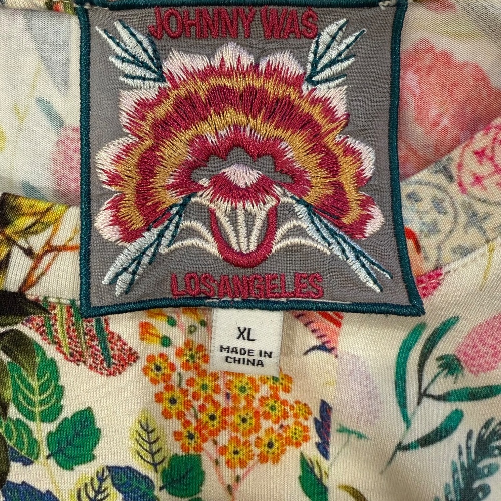 Johnny Was Bamboo Top - Picture 2 of 10